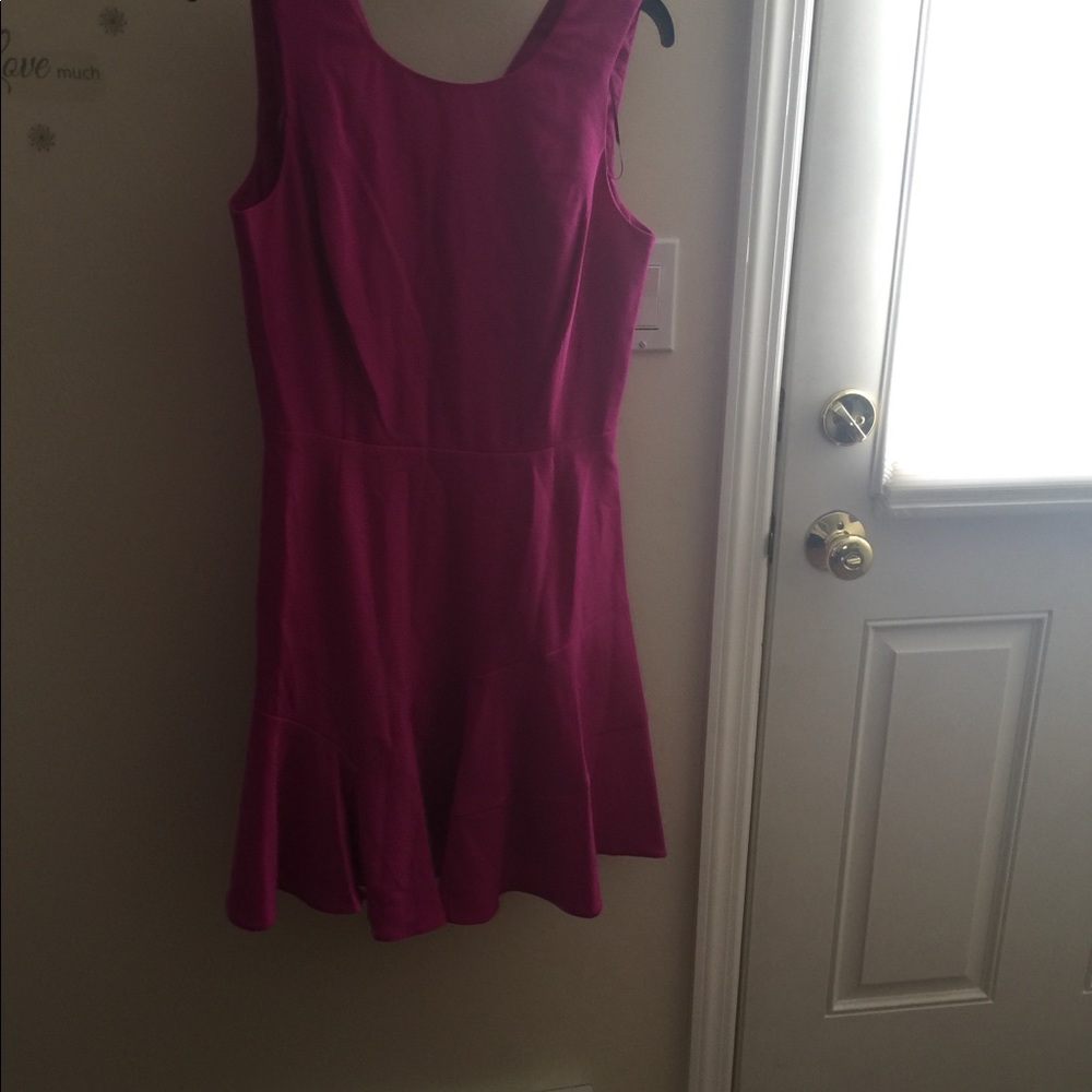 Dress - Picture 4 of 4